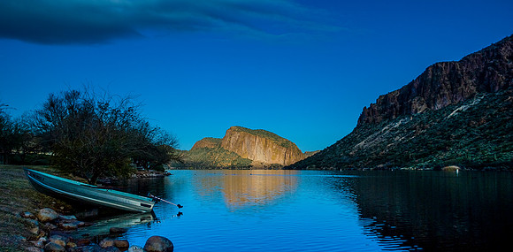 Morning on Cactus Lake, on the Apache Trail outside Tortilla Flats