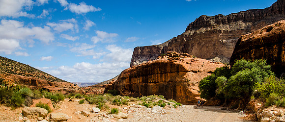 Hiking Havasu, along Havasu Falls Trail, Arizona | Pono Images